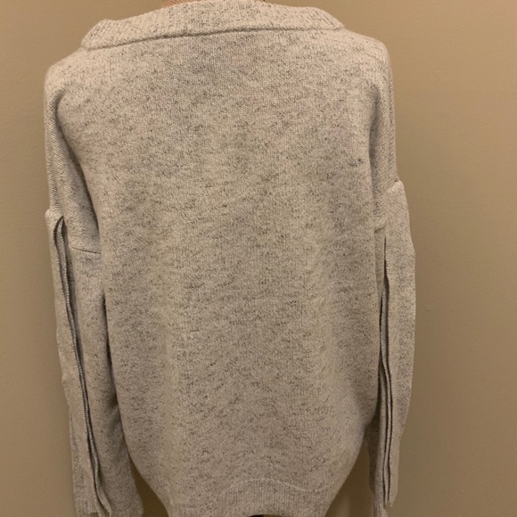 Sweater - Picture 2 of 5